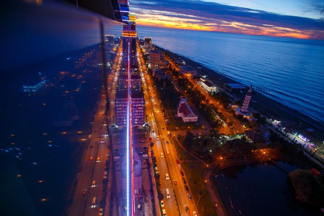 Orbi City Luxury Suite Batumi Exterior photo